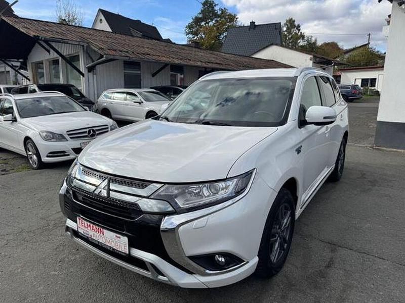 Andere Gebraucht 2019 Mitsubishi Outlander P-HEV Basis Limousine | 16.890 € (Guter Preis) - Bild 1/4