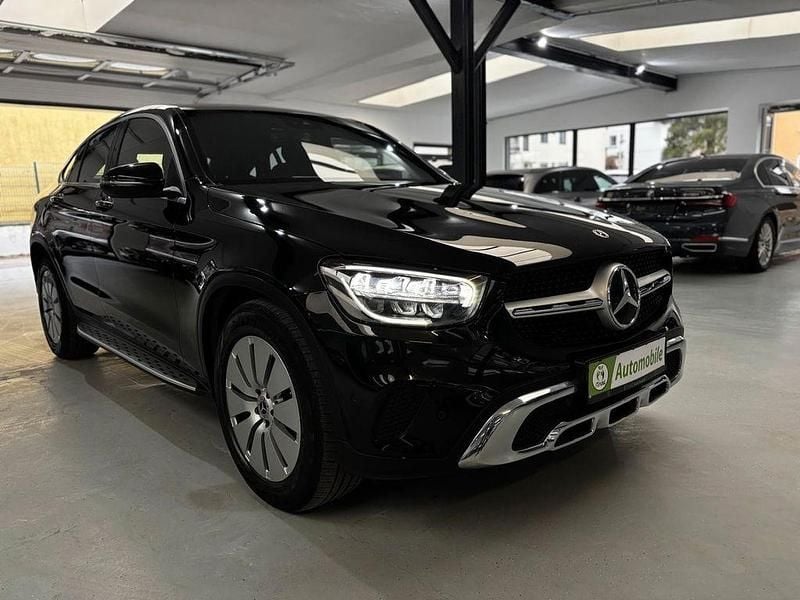 Schwarz Gebraucht 2021 Mercedes GLC220 Coupé | 37.999 € (Fairer Preis) - Bild 1/4