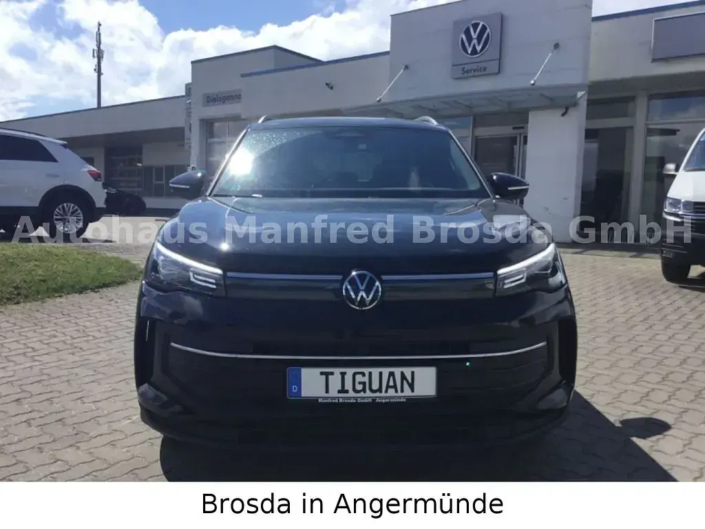 Gebraucht VW Tiguan Goal 150 PS (110 kW) 2025 Schwarz SUV