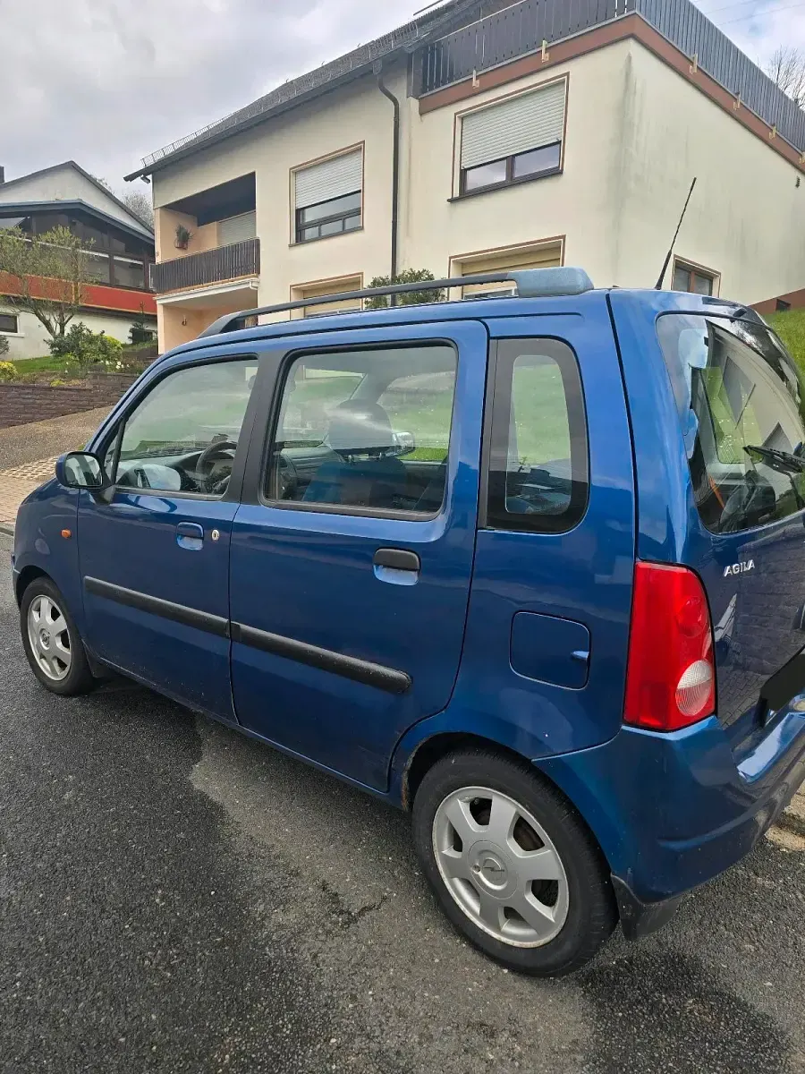Gebraucht Opel Agila 75 PS (55 kW) 2003 Blau Van / Kleinbus