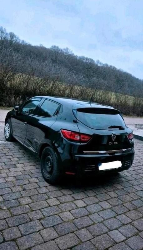 Gebraucht Renault Clio IV LIMITED 73 PS (53 kW) 2016 Schwarz Kleinwagen