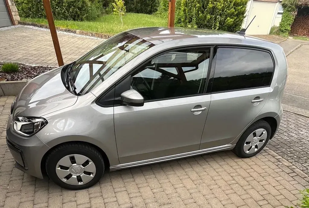 Brugt VW e-up! Style 61 kW (83 HK) 2022 Sølv Hatchback