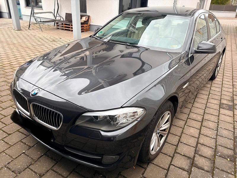 Gebraucht BMW 520 184 PS (135 kW) 2010 Andere farben Limousine
