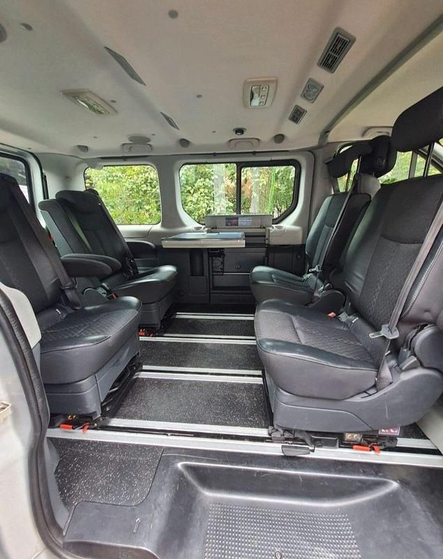 Gebraucht Renault Trafic 144 PS (105 kW) 2011 Silber Van / Kleinbus