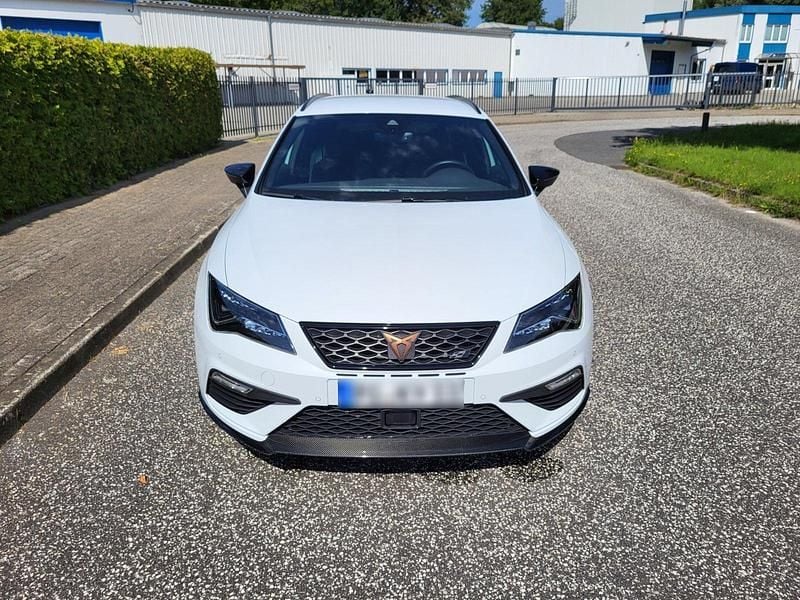 Usata Cupra Leon 300 CV (220 kW) 2018 Bianco Station wagon