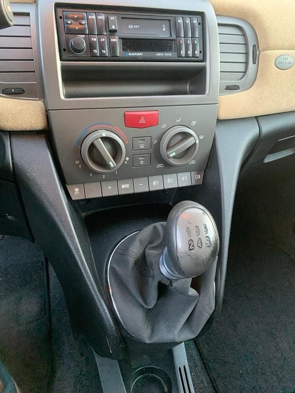 Gebraucht Lancia Ypsilon 80 PS (58 kW) 2004 Blau Kleinwagen