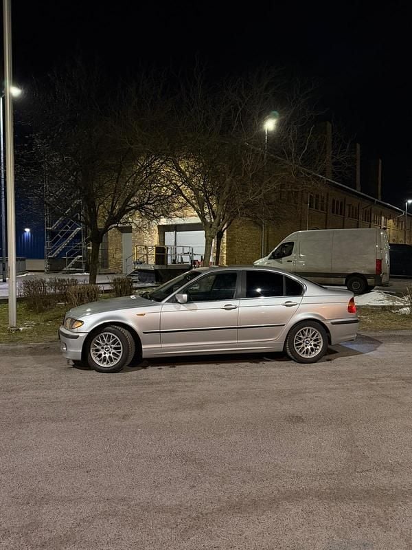 Gebraucht BMW 325 192 PS (141 kW) 2004 Silber Limousine