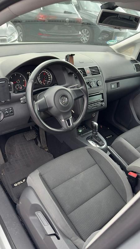 Gebraucht VW Touran 105 PS (77 kW) 2011 Silber Van / Kleinbus