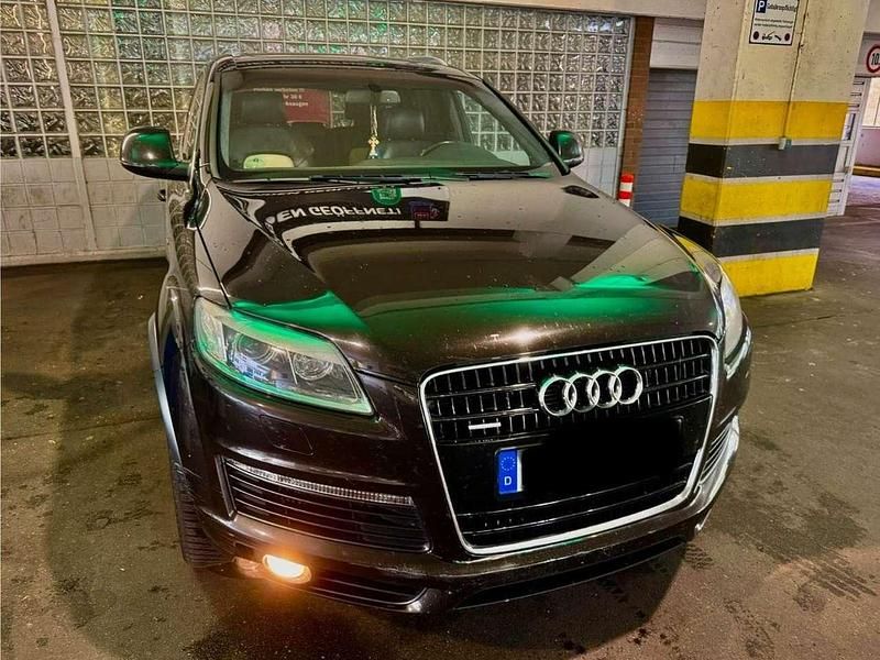 Schwarz Gebraucht 2008 Audi Q7 S-Line SUV | 9.000 € (Etwas zu teuer) - Bild 1/4