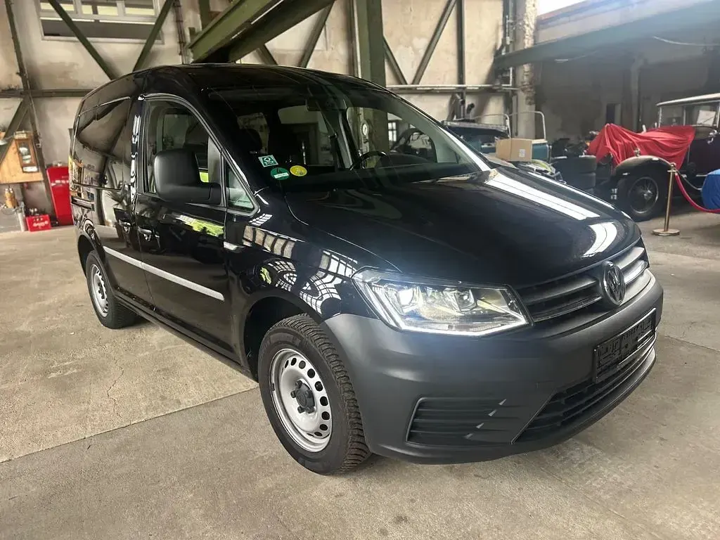 Gebraucht VW Caddy 102 PS (75 kW) 2017 Schwarz Van / Kleinbus