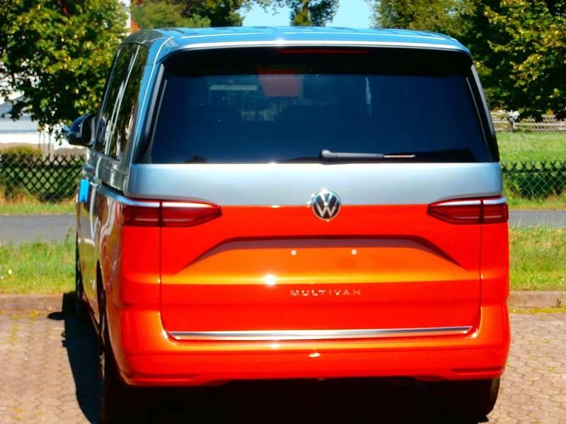 Neu VW Multivan 150 PS (110 kW) 2026 Puregrey Van