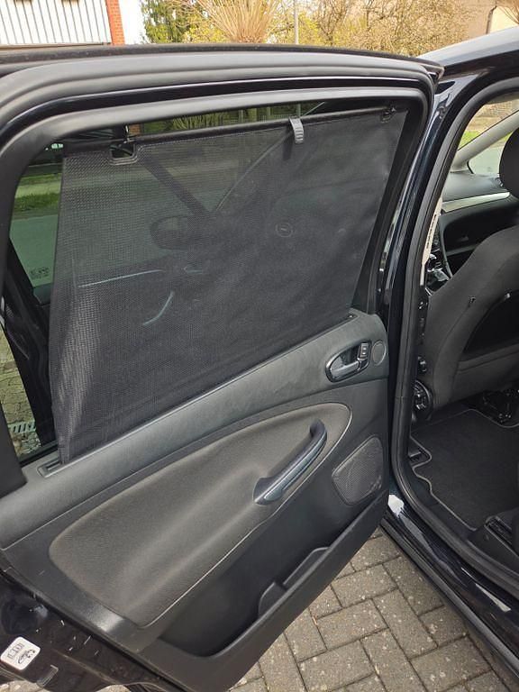 Gebraucht Ford S-MAX Titanium 140 PS (102 kW) 2011 Schwarz Van / Kleinbus