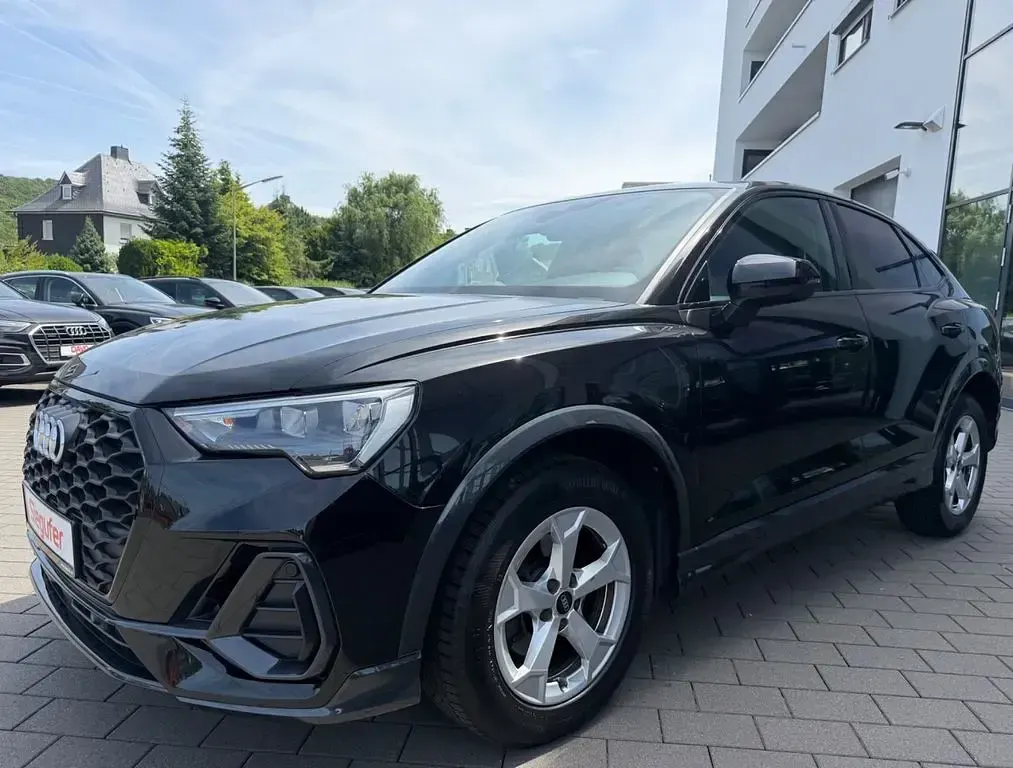 Gebraucht Audi Q3 Sportback S-Line 150 PS (110 kW) 2023 Schwarz SUV