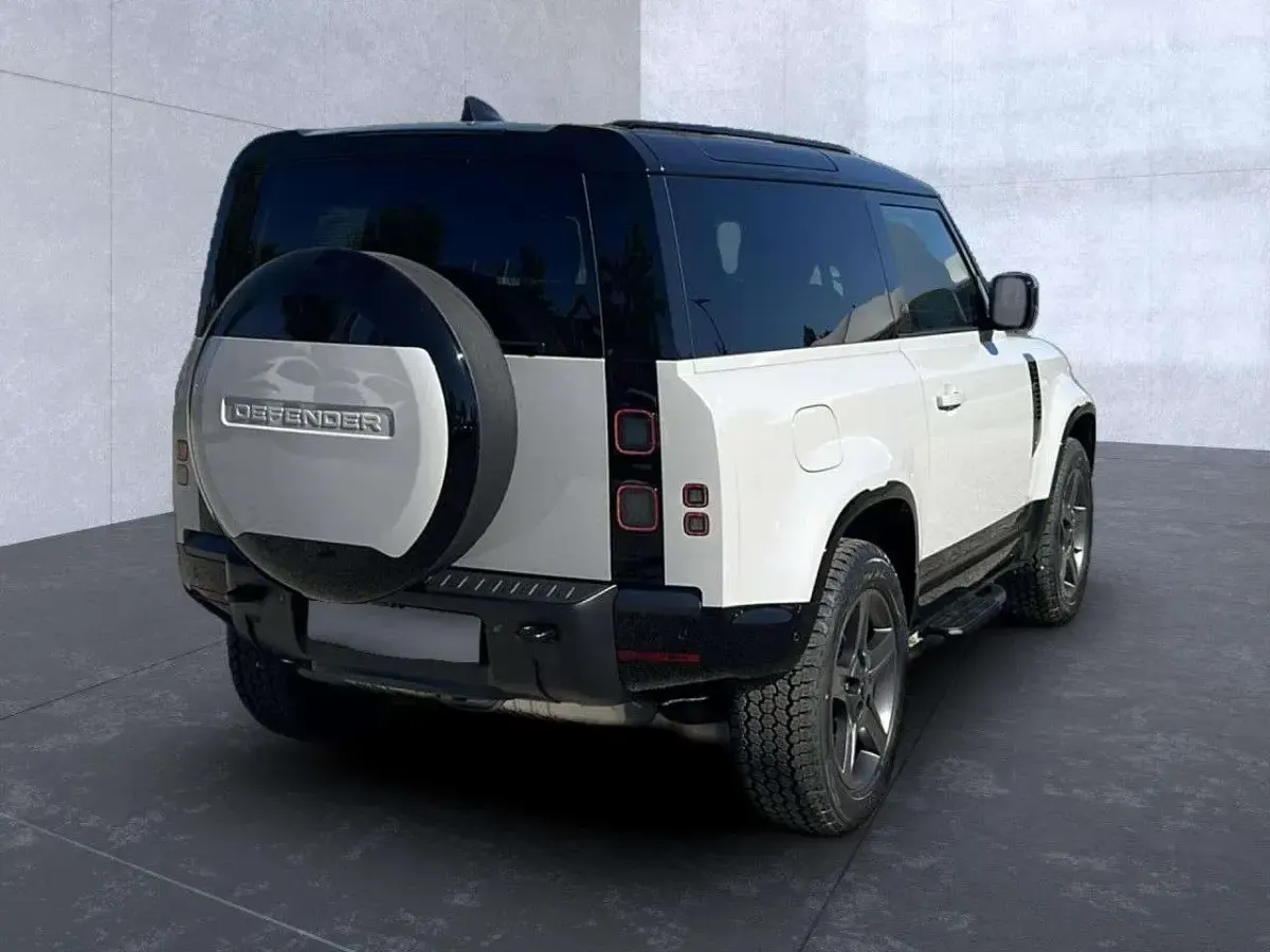 Gebraucht Land Rover Defender SE Dynamic 249 PS (183 kW) 2026 Borasco grey SUV