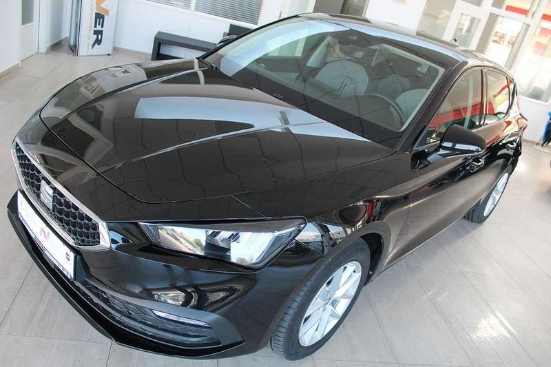 Schwarz Gebraucht 2022 Seat Leon Style Limousine | 17.490 € (Fairer Preis) - Bild 1/4