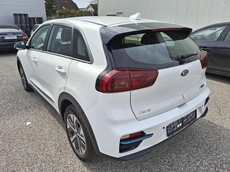 Gebraucht Kia e-Niro 150 kW (204 PS) 2020 Weiß SUV