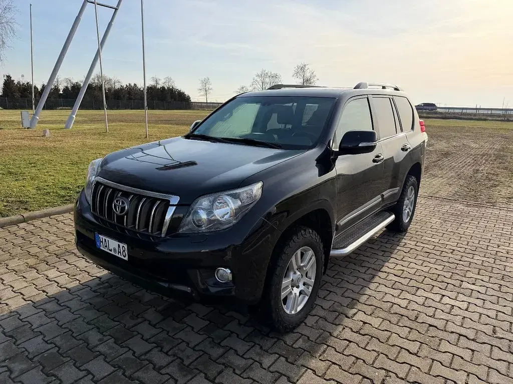 Gebraucht Toyota Land Cruiser Executive 190 PS (139 kW) 2012 Schwarz SUV