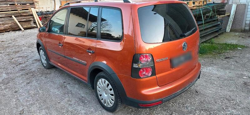 Gebraucht VW Touran Cross 140 PS (102 kW) 2007 Orange Van / Kleinbus