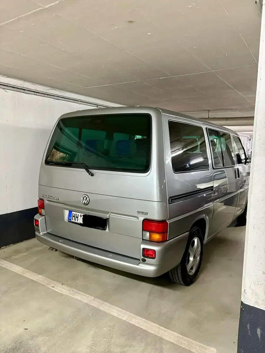 Gebraucht VW Multivan 105 PS (77 kW) 1999 Silber Van / Kleinbus