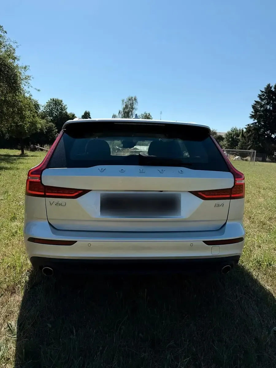 Gebraucht Volvo V60 Momentum 190 PS (139 kW) 2018 Silber Kombi