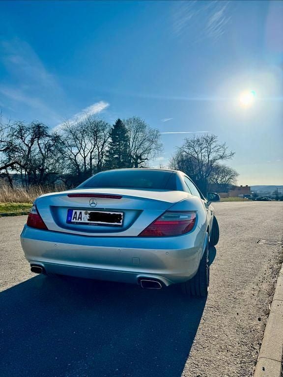 Gebraucht Mercedes SLK200 184 PS (135 kW) 2011 Silber Cabrio