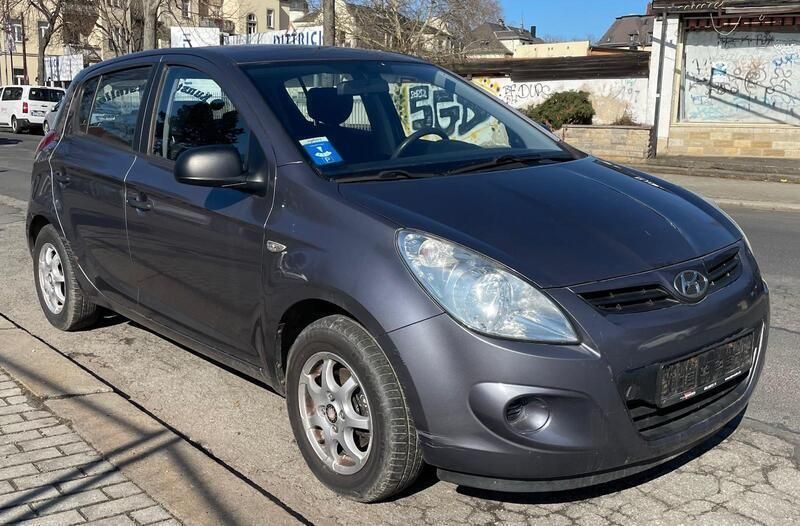 Grau Gebraucht 2009 Hyundai i20 Kleinwagen | 1.499 € (Superpreis) - Bild 1/4