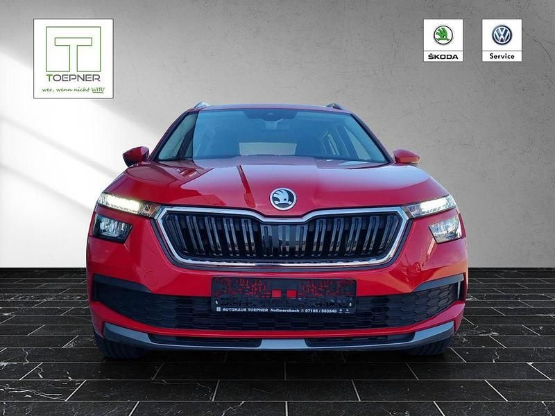 Rot Gebraucht 2021 Skoda Kamiq Style SUV | 18.700 € (Etwas zu teuer) - Bild 1/4