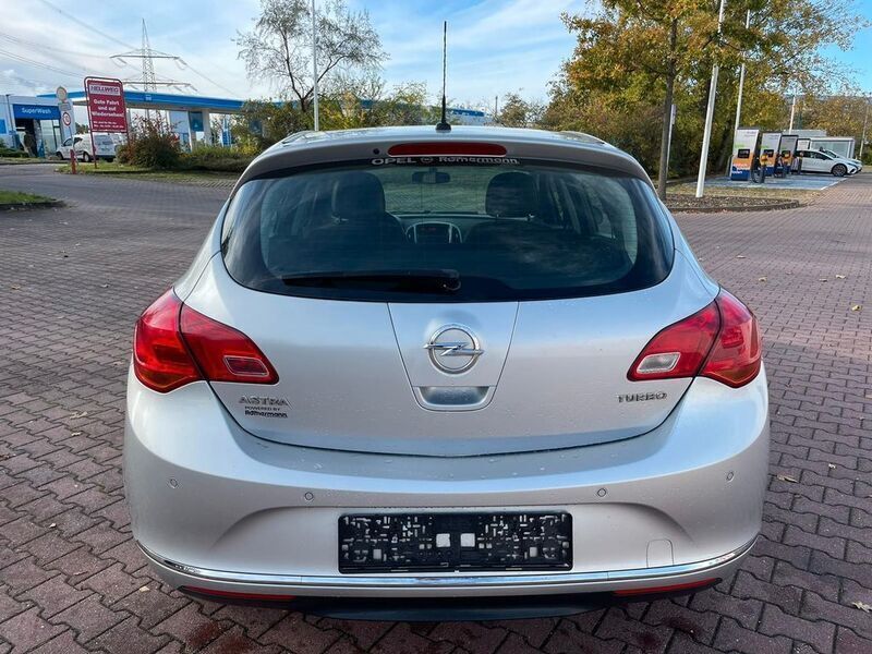 Gebraucht Opel Astra Active 140 PS (102 kW) 2013 Silber Limousine