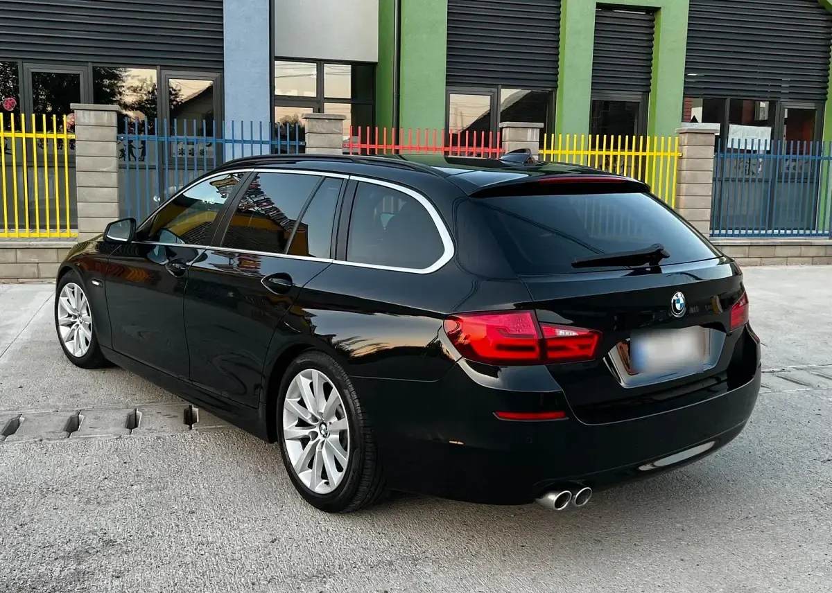 Gebraucht BMW 530 M Sport 258 PS (189 kW) 2012 Schwarz Kombi