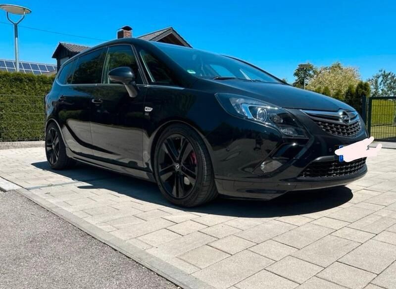 Schwarz Gebraucht 2015 Opel Zafira Tourer OPC Van / Kleinbus | 13.500 € (Fairer Preis) - Bild 1/4