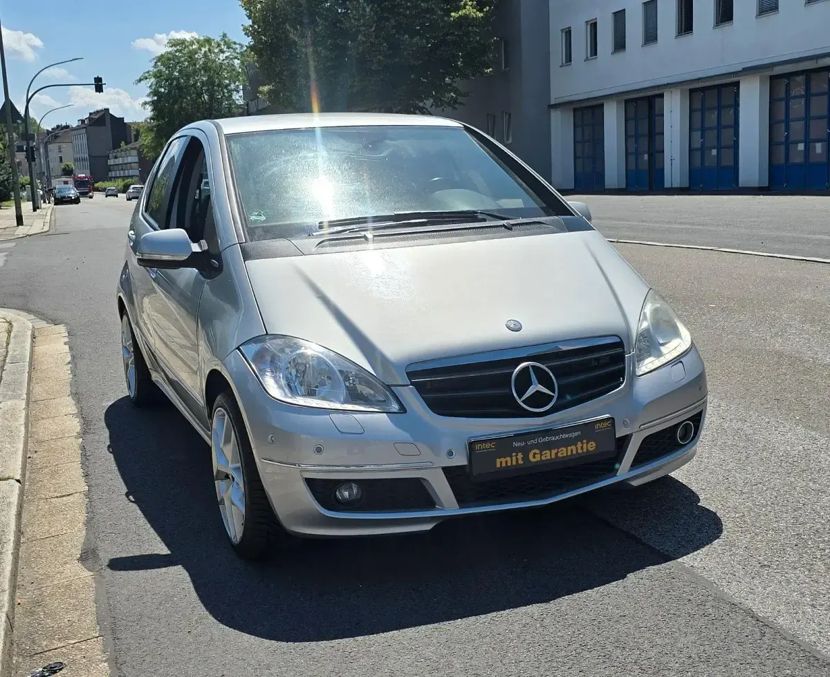 Gebraucht Mercedes A160 82 PS (60 kW) 2012 Grau Kleinwagen