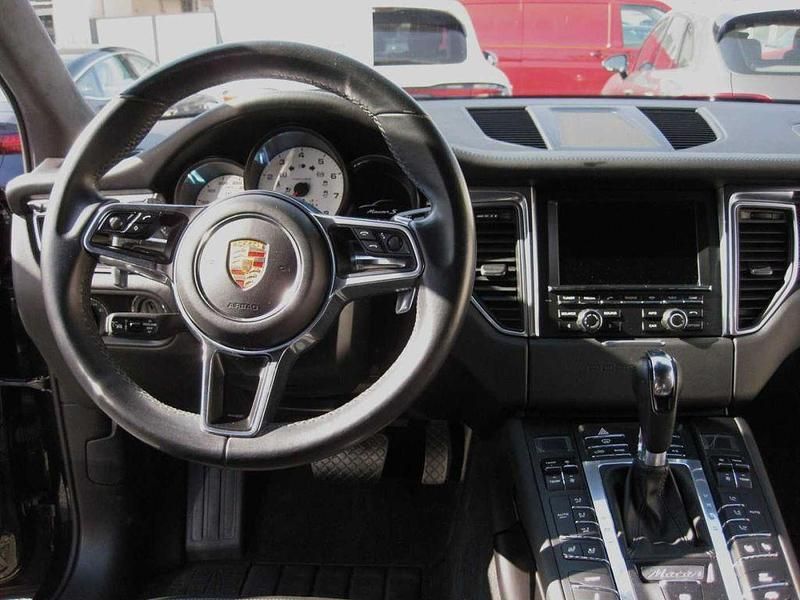 Gebraucht Porsche Macan S 340 PS (250 kW) 2015 Tiefschwarzmetallic SUV
