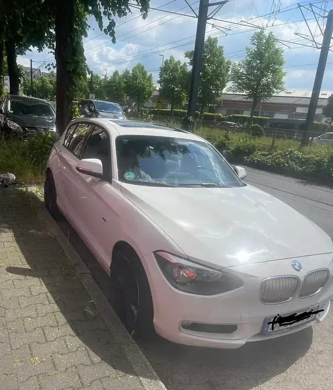 Gebraucht BMW 120 Urban Line 184 PS (135 kW) 2012 Weiß Kleinwagen