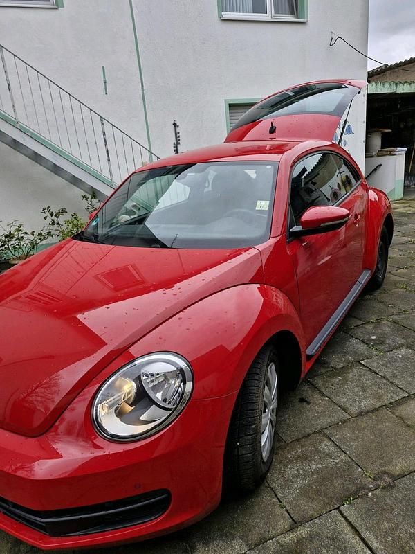 Gebraucht VW Beetle 105 PS (77 kW) 2018 Rot Kleinwagen