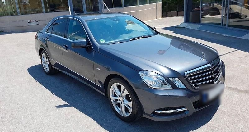 Gebraucht Mercedes E200 Avantgarde 184 PS (135 kW) 2010 Grau Limousine