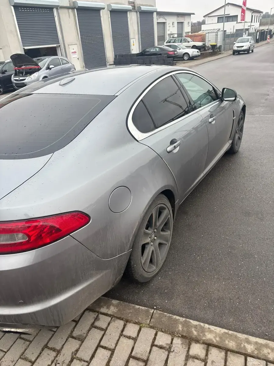 Gebraucht Jaguar XF 241 PS (177 kW) 2010 Grau Limousine