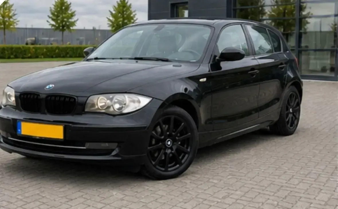 Używany BMW 116 122 KM (89 kW) 2007 Srebrny Hatchback