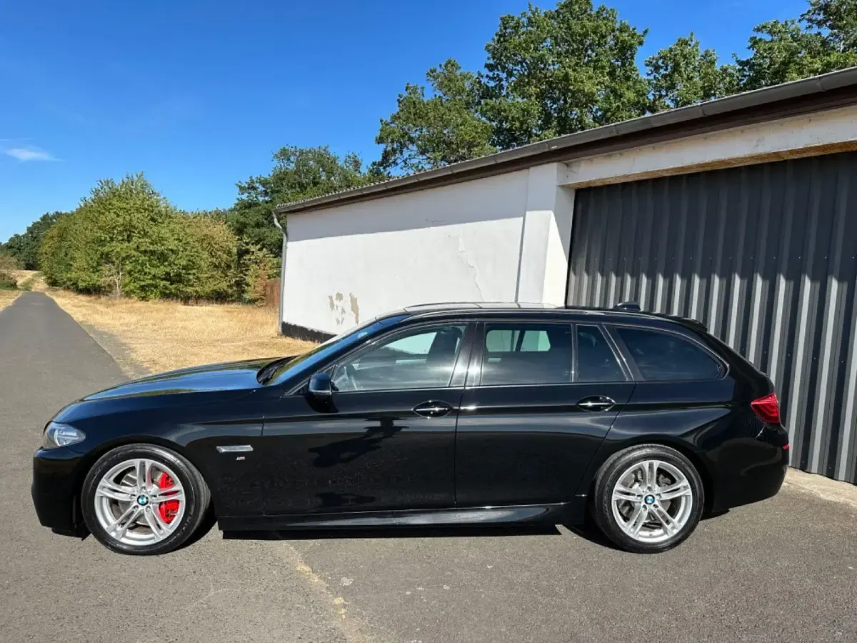 Gebraucht BMW 530 M Sport 258 PS (189 kW) 2016 Schwarz Kombi