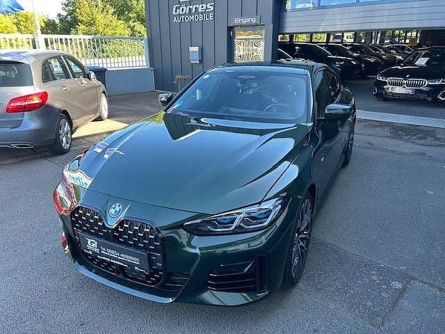 Grün Gebraucht 2024 BMW 420 Gran Coupé M Sport Coupé | 44.900 € (Fairer Preis) - Bild 1/4