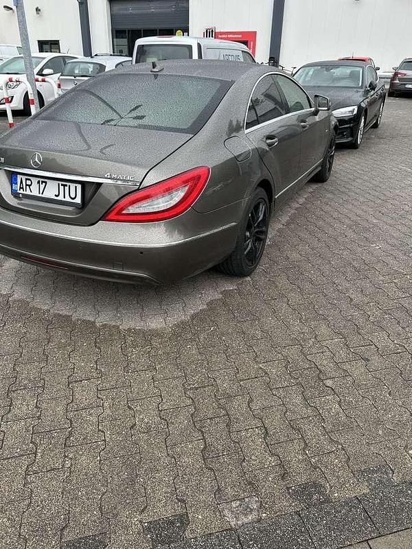Gebraucht Mercedes CLS350 Edition 1 265 PS (194 kW) 2011 Coupé