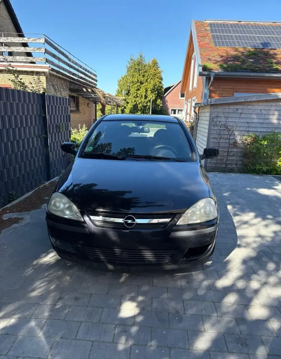 Second-hand Opel Corsa 75 CP (55 kW) 2004 Negru Hatchback