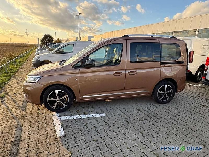 Gebraucht VW Caddy Style 122 PS (89 kW) 2022 Copper bronze metallic Van / Kleinbus