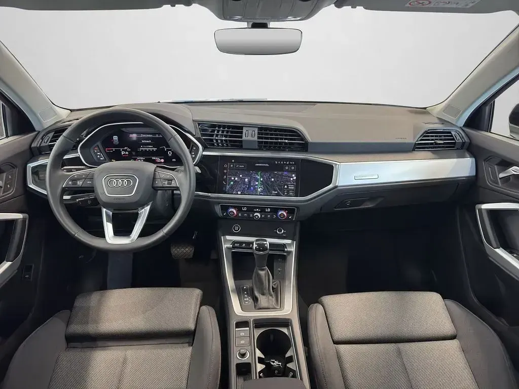 Gebraucht Audi Q3 Comfort 150 PS (110 kW) 2025 Mythosschwarz metallic SUV
