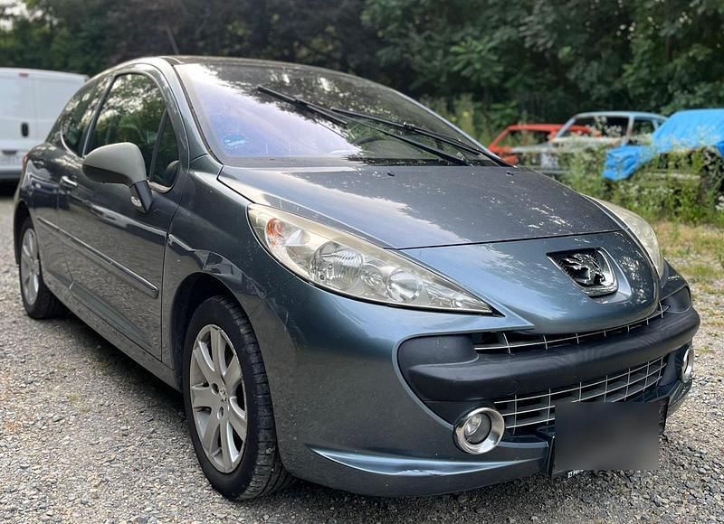 Grau Gebraucht 2006 Peugeot 206 Kleinwagen | 850 € (Fairer Preis) - Bild 1/4