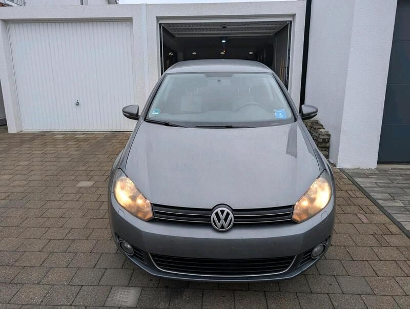 Grau Gebraucht 2011 VW Golf VI Kleinwagen | 6.500 € (Fairer Preis) - Bild 1/4
