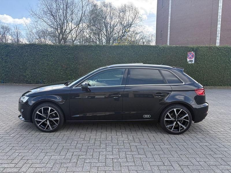 Gebraucht Audi A3 Ambiente 150 PS (110 kW) 2018 Schwarz Limousine