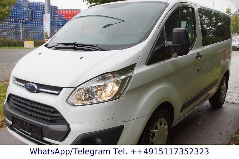 Weiß Gebraucht 2017 Ford Transit Custom Limousine | 16.659 € (Superpreis) - Bild 1/4