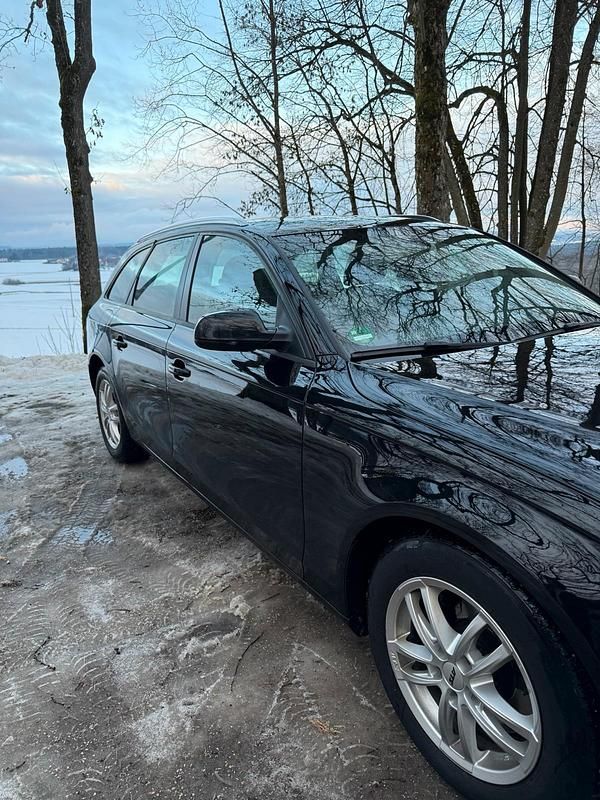 Gebraucht Audi A4 Design 177 PS (130 kW) 2014 Schwarz Kombi