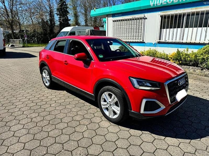 Gebraucht Audi Q2 Advanced 150 PS (110 kW) 2021 Rot SUV