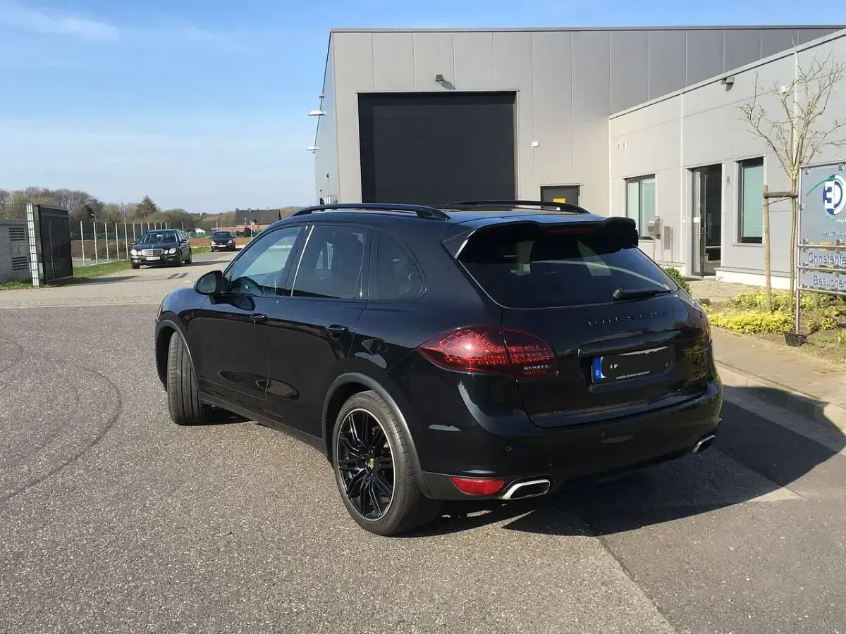 Second-hand Porsche Macan GTS 340 CP (250 kW) 2017 Negru SUV